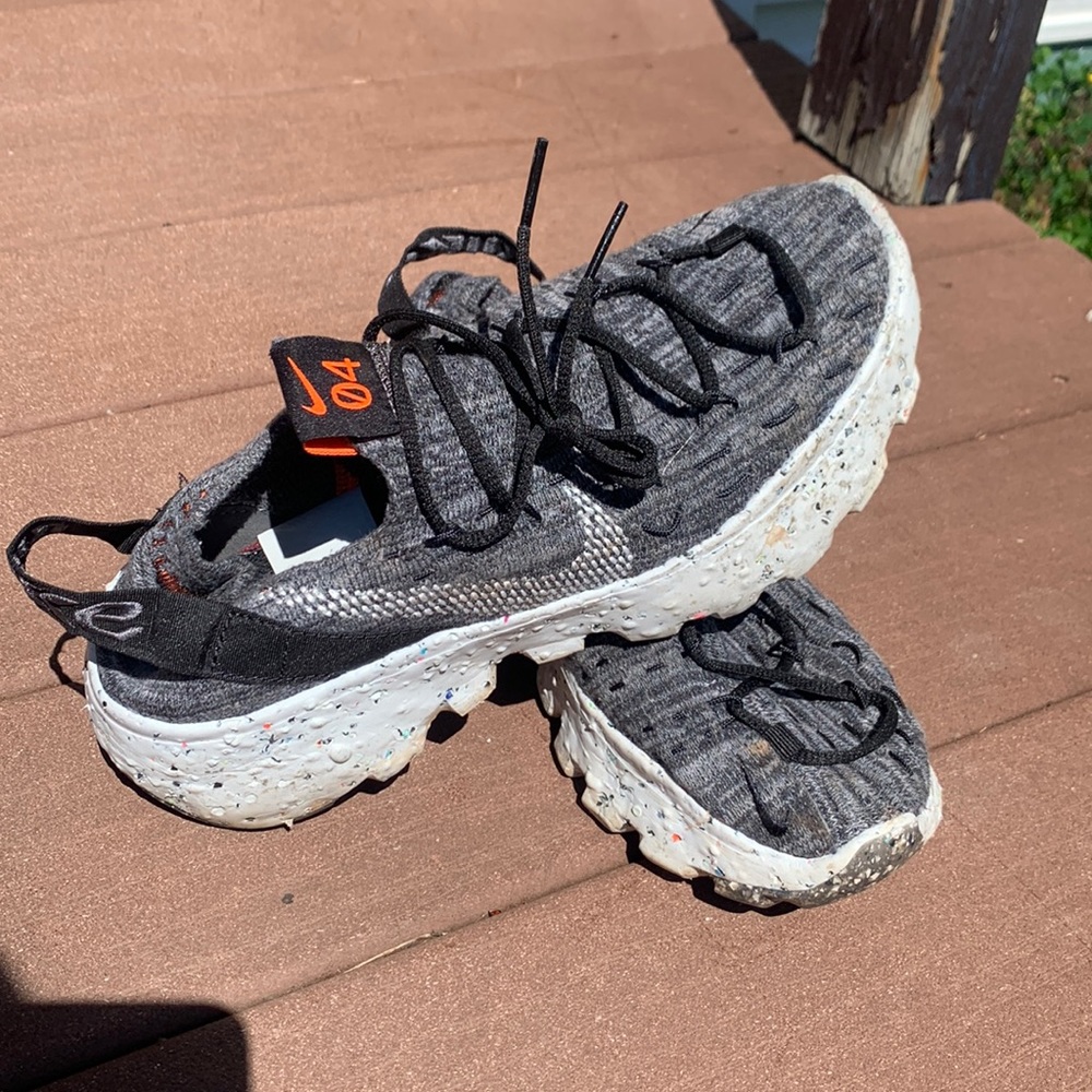 Nike gray foam bottom